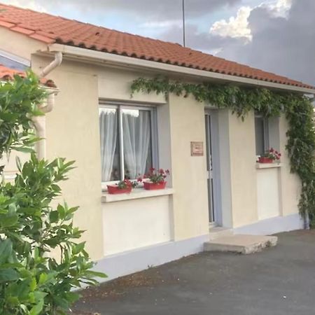 La Maison Madame Villa Chambretaud Luaran gambar